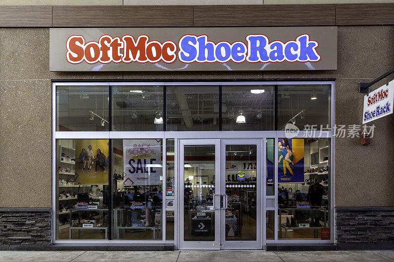 SoftMoc鞋架店面在Outlet Collection在尼亚加拉，加拿大